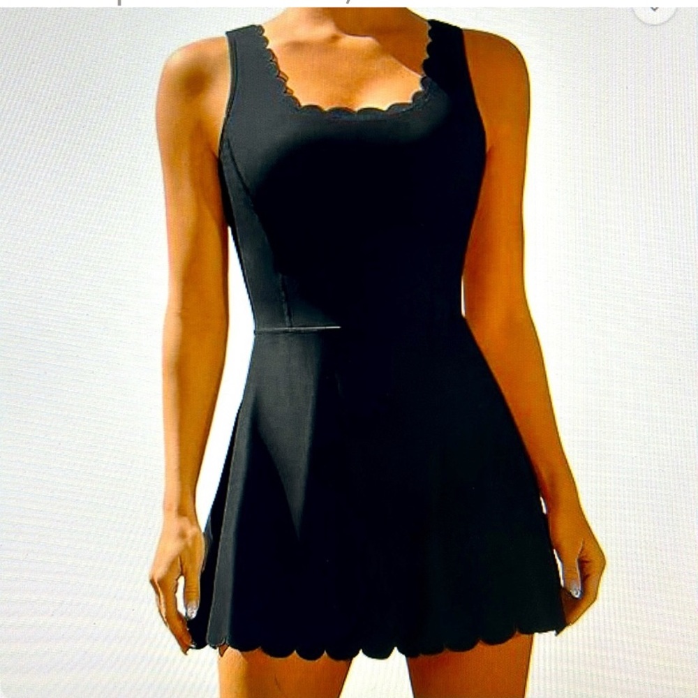 Attraco Sports Scalloped Black Tennis Pickleball‎ Running Fitness Dress | Large